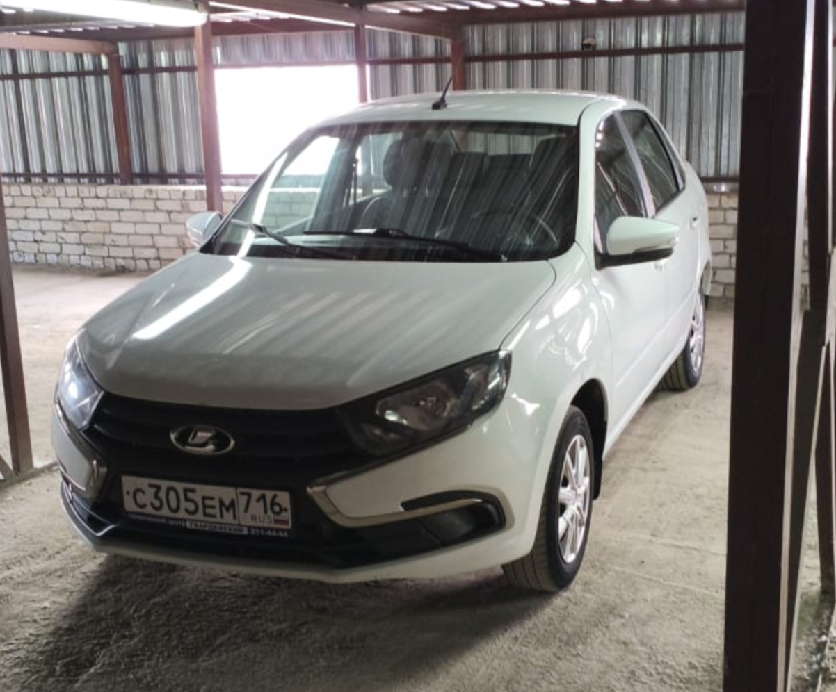 Lada Granta механика 2022-2024 год или аналог в Казани, Россия