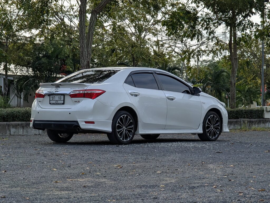 Toyota Corolla Altis 1.8 автомат 2014 или аналог на Пхукете, Таиланд