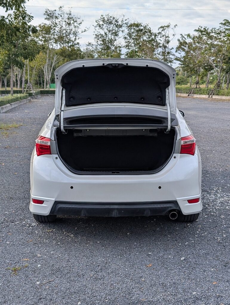 Toyota Corolla Altis 1.8 автомат 2014 или аналог на Пхукете, Таиланд