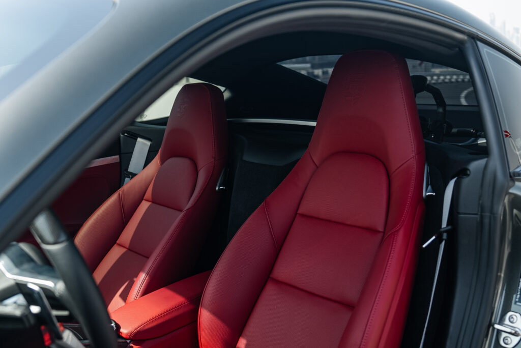 Porsche Cayman 2022-2023 или аналог в Дубаи, ОАЭ