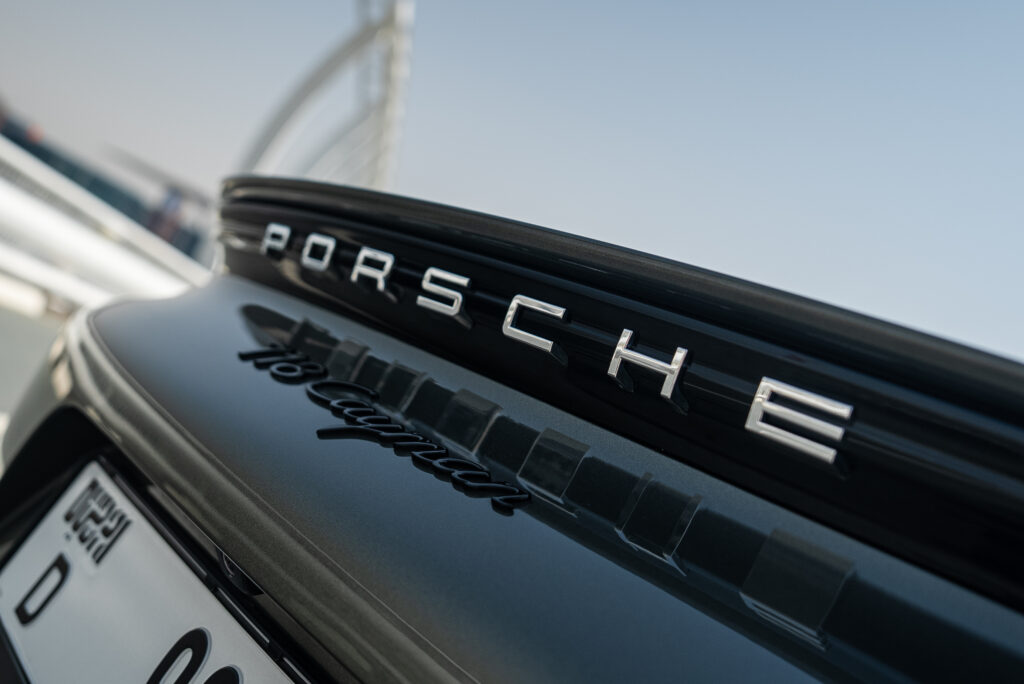 Porsche Cayman 2022-2023 или аналог в Дубаи, ОАЭ