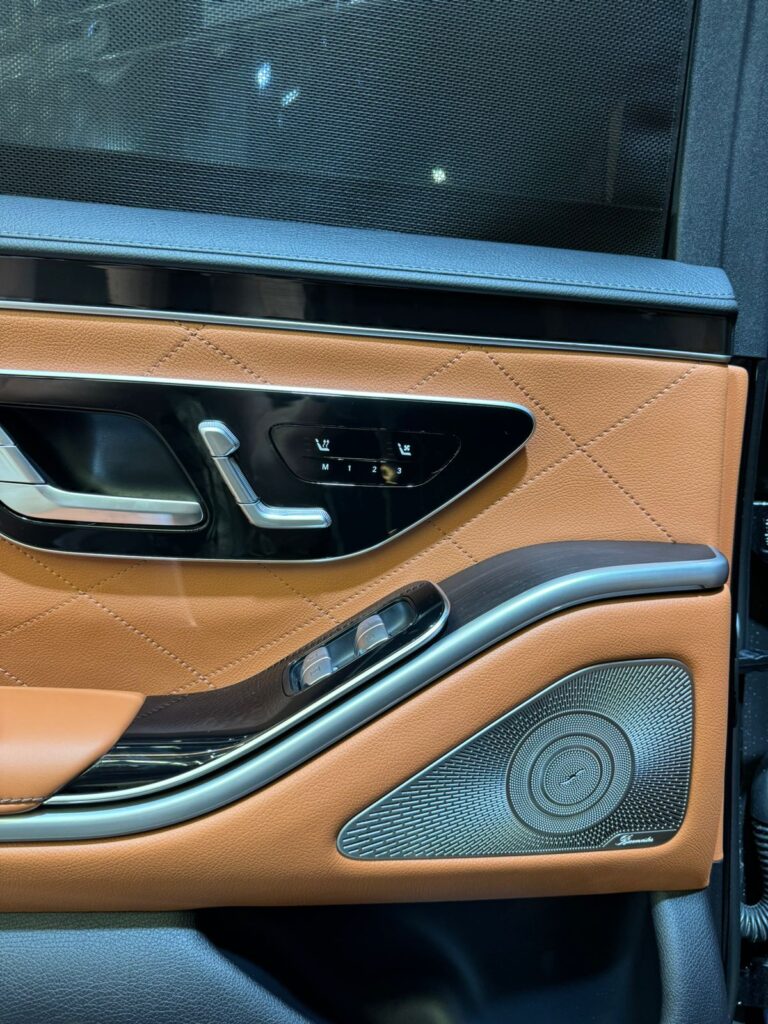 MERCEDES BENZ S-klass 2023 в Дубаи