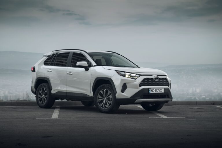 Toyota RAV-4 2020 или аналог в Тбилиси, Грузия