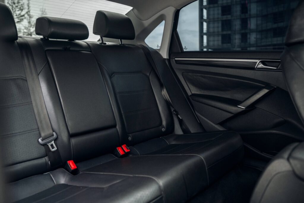Volkswagen Passat 2019 или аналог в Тбилиси, Грузия