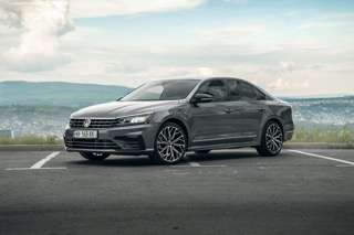 Volkswagen Passat 2019 или аналог в Тбилиси, Грузия