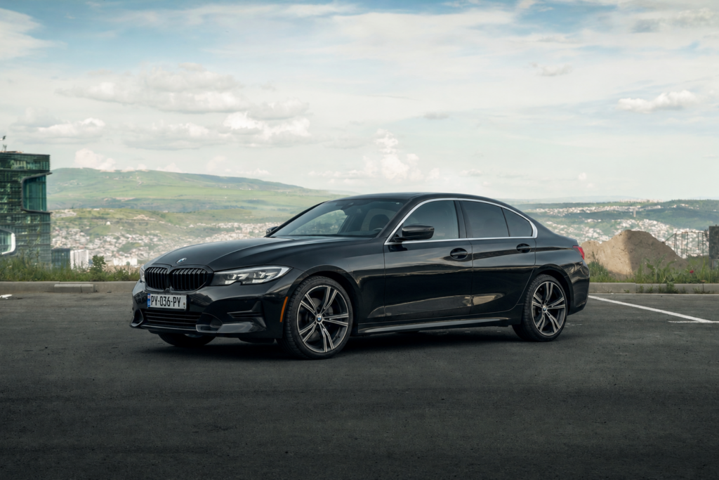 BMW 3 2019 или аналог в Тбилиси, Грузия