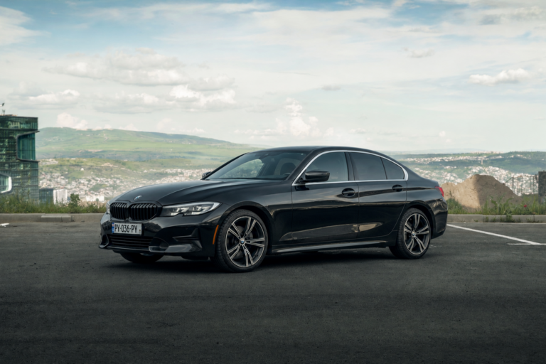 BMW 3 2019 или аналог в Тбилиси, Грузия