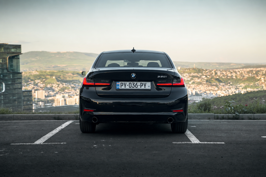 BMW 3 2019 или аналог в Тбилиси, Грузия