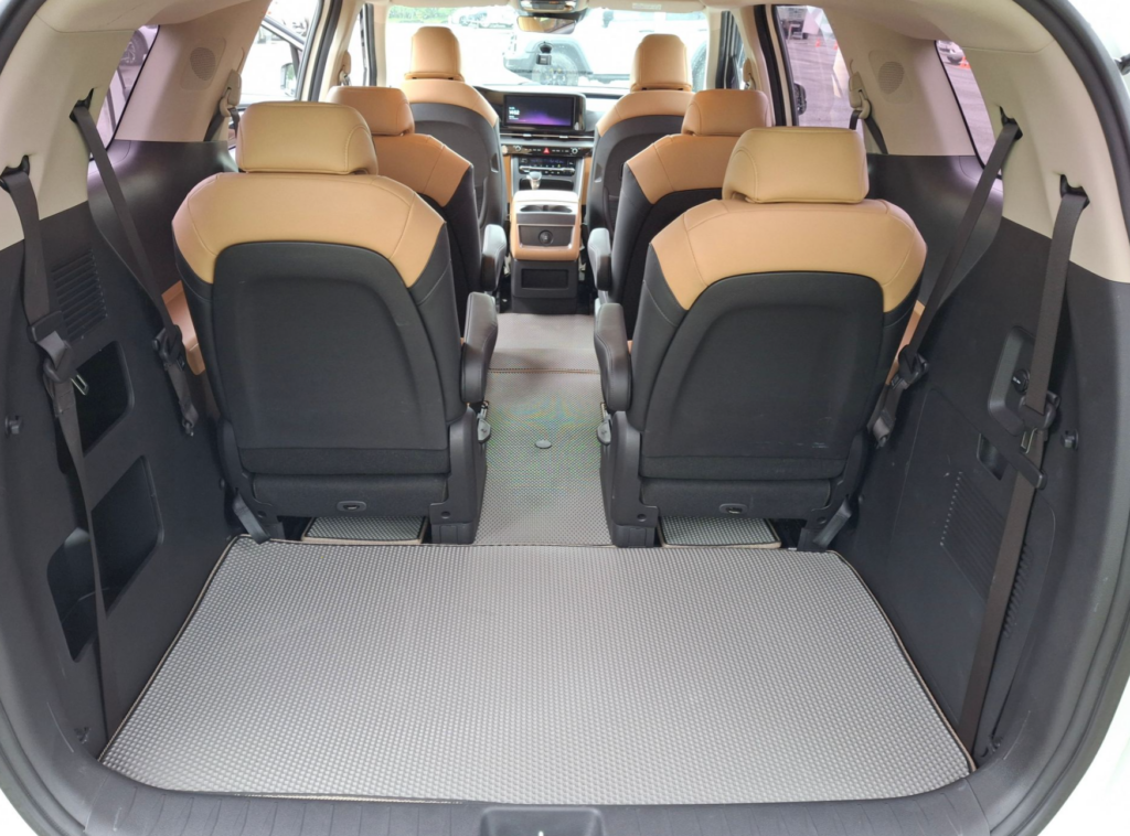 Kia Carnival 9 мест 2020-2023 или аналог в Горно-Алтайске, Россия