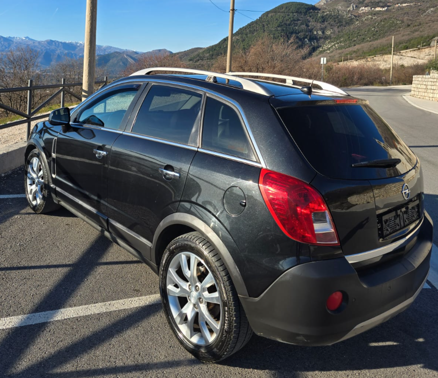 Opel Antara автомат 2013-2015 год или аналог в Черногории