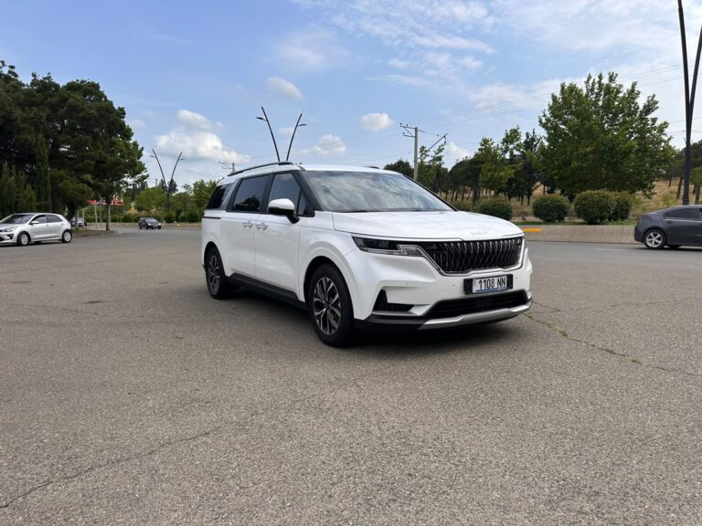 Kia Carnival 9 мест 2020-2024 или аналог в Батуми, Грузия
