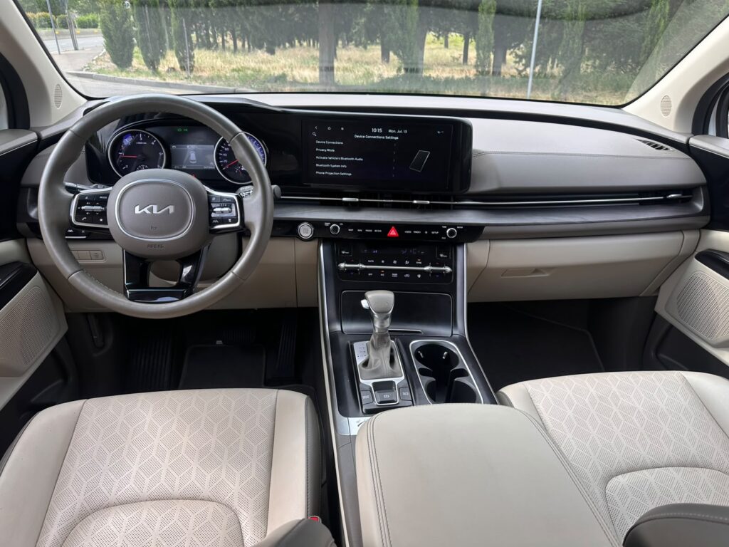 Kia Carnival 9 мест 2020-2024 или аналог в Батуми, Грузия