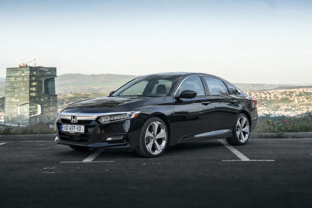 Honda Accord или аналог в Тбилиси, Грузия