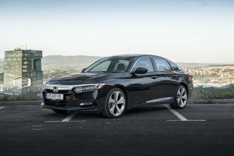Honda Accord или аналог в Тбилиси, Грузия