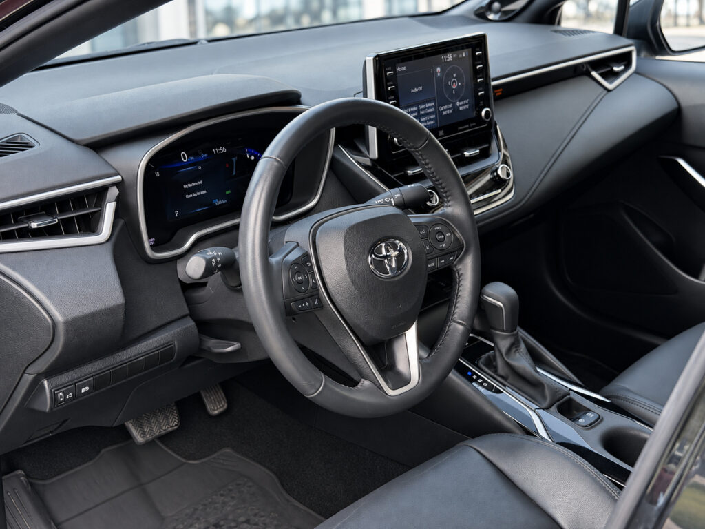 Toyota Corolla автомат или аналог в Тбилиси, Грузия