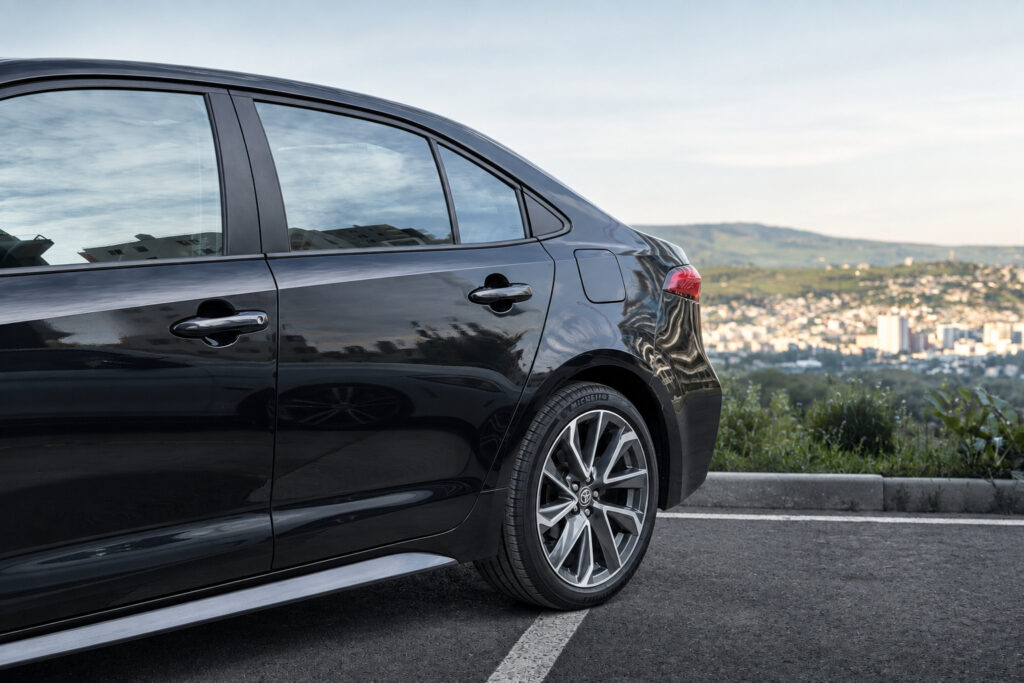 Toyota Corolla автомат или аналог в Тбилиси, Грузия