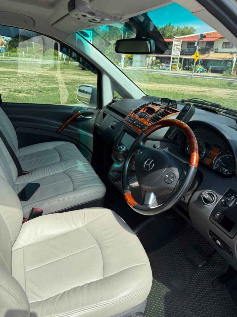 Mercedes Vito дизель 8 мест 2013-2015 или аналог в Паттайе, Таиланд